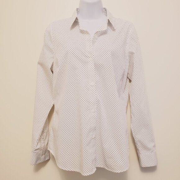 Apt. 9 Essentials White Black Polka Dot Wrinkle-Resistant Button Down Top - 8 - Picture 5 of 14